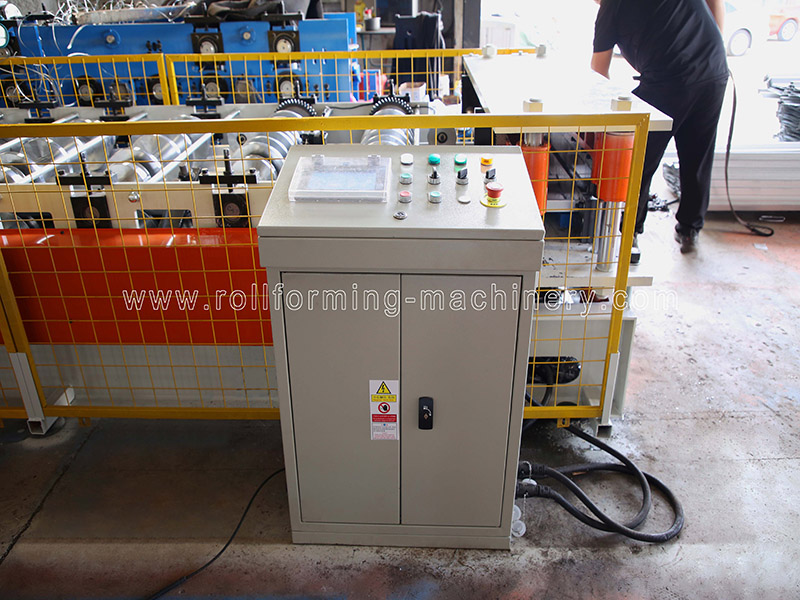 Roofing Panel Roll Forming Machine (Installation Of Solar Panel)